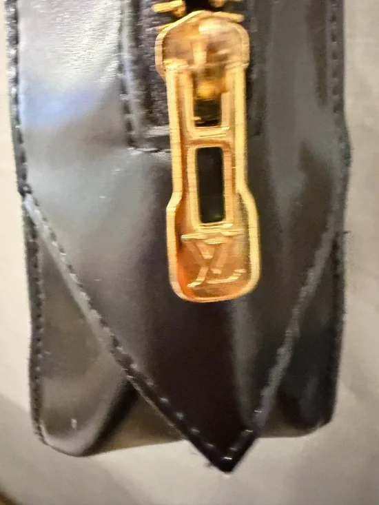 LOUIS VUITTON Epi Leather Sablon Handbag Black Tophandle bag - Fair condition - Picture 5 of 12